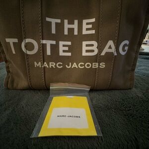 Marc Jacob’s Medium Tote Bag